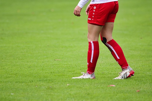 卡拉格：利物浦必须冬窗购买一名中后卫，队内储备已岌岌可危