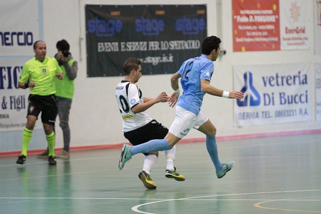 暫中斷比賽 暫中斷比賽