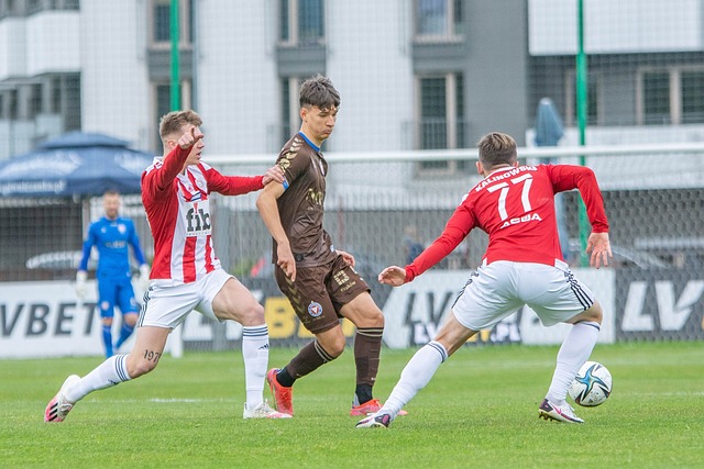 曼联有望继 曼联有望继